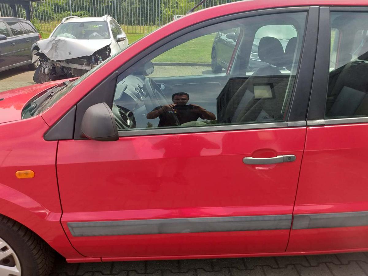 Ford Fusion original Tür vorn links Rot Bj.2007